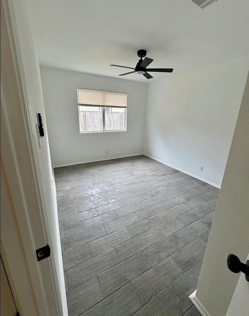 14400 Sandifer St - Photo 16