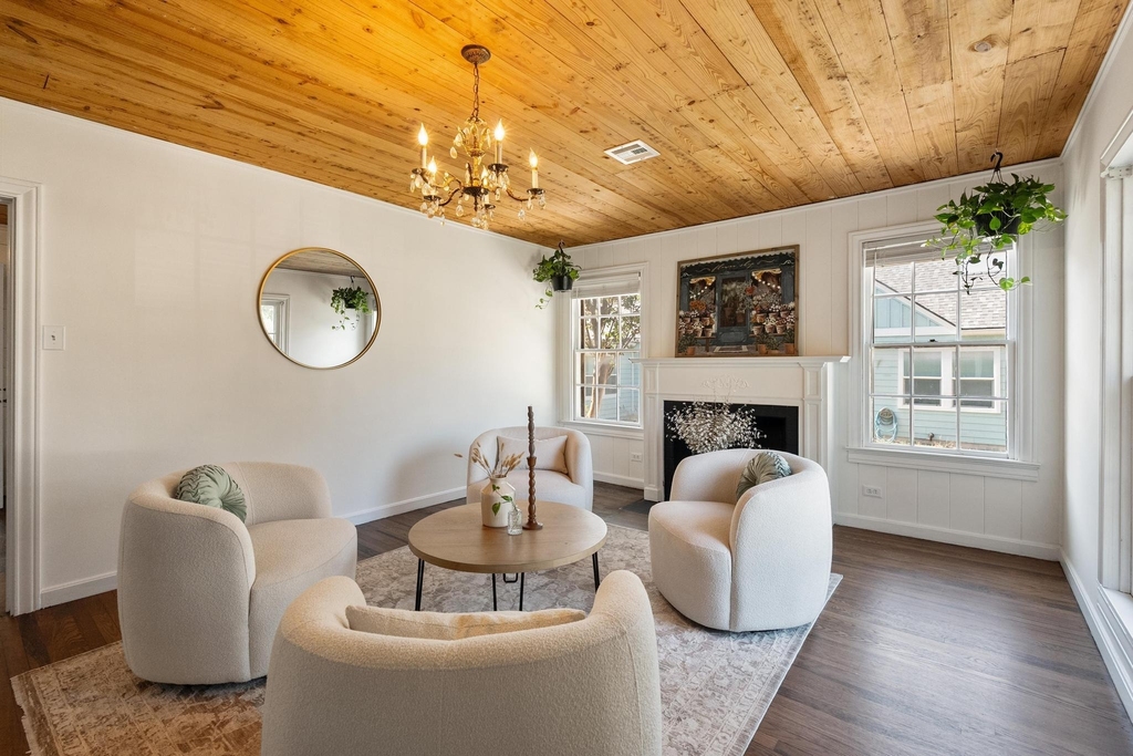 1707 Lexington St - Photo 2
