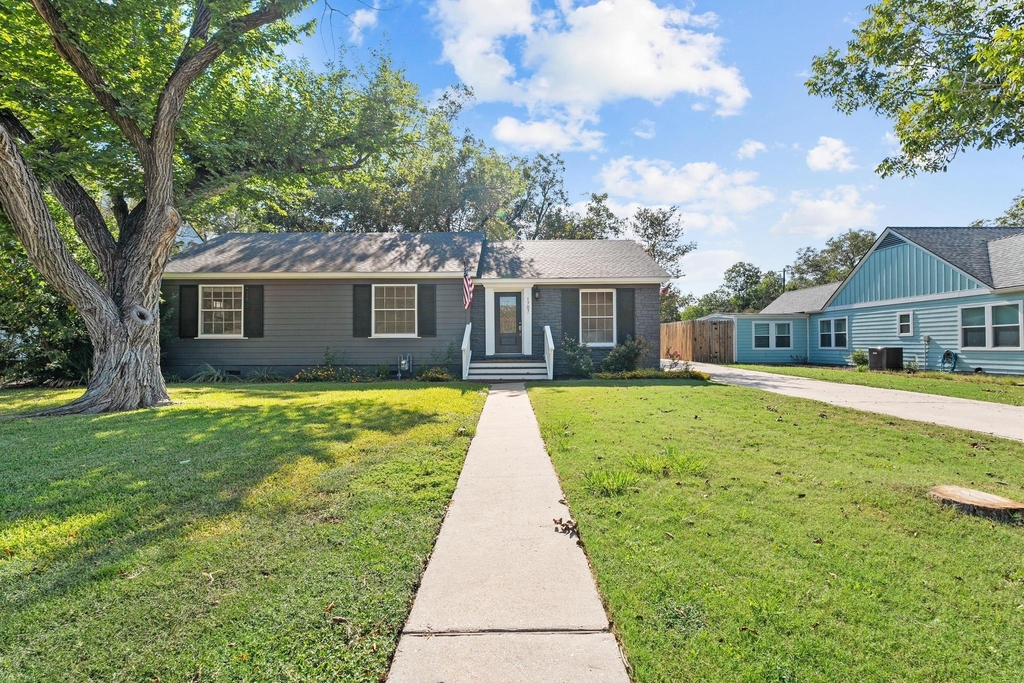 1707 Lexington St - Photo 0