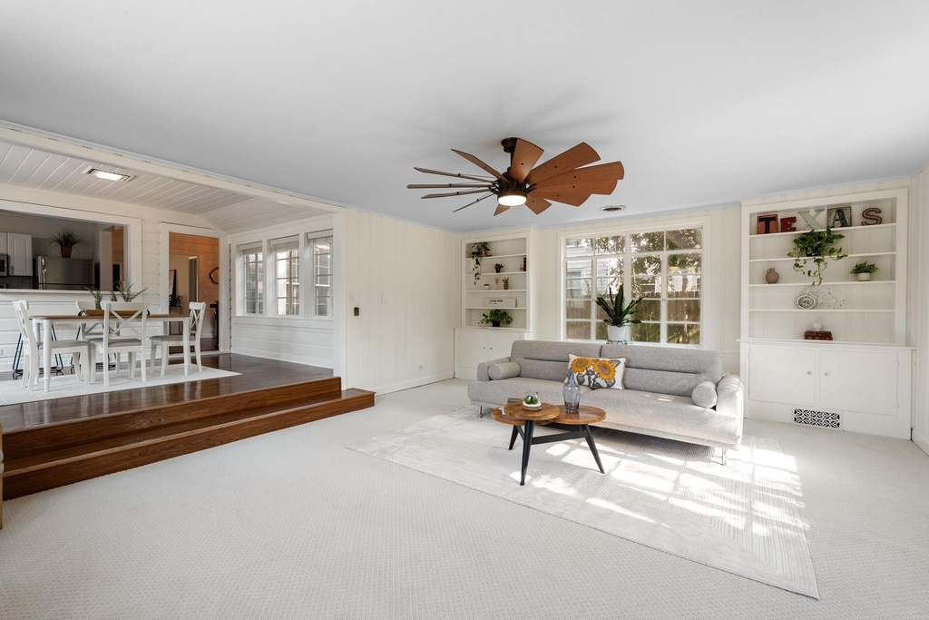 1707 Lexington St - Photo 4