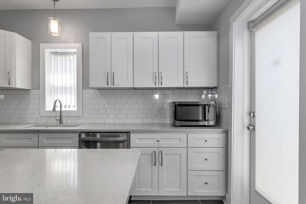 1310 Riggs Street Nw - Photo 19