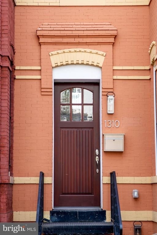 1310 Riggs Street Nw - Photo 3