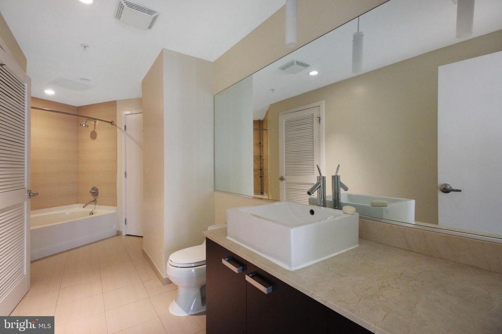 1010 Massachusetts Avenue Nw - Photo 6