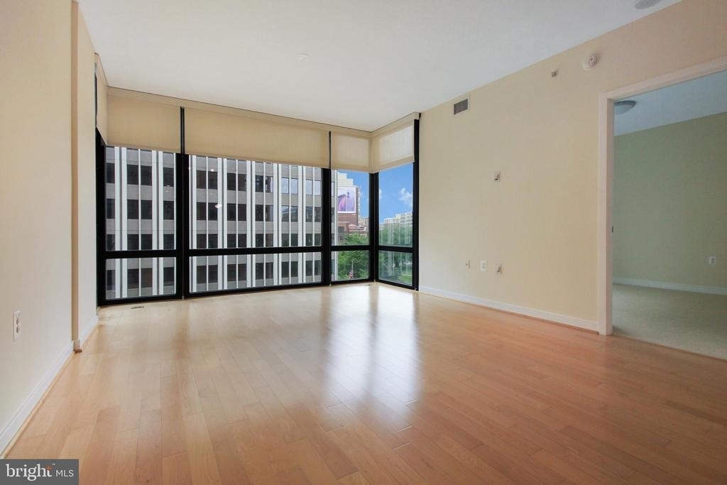1010 Massachusetts Avenue Nw - Photo 12
