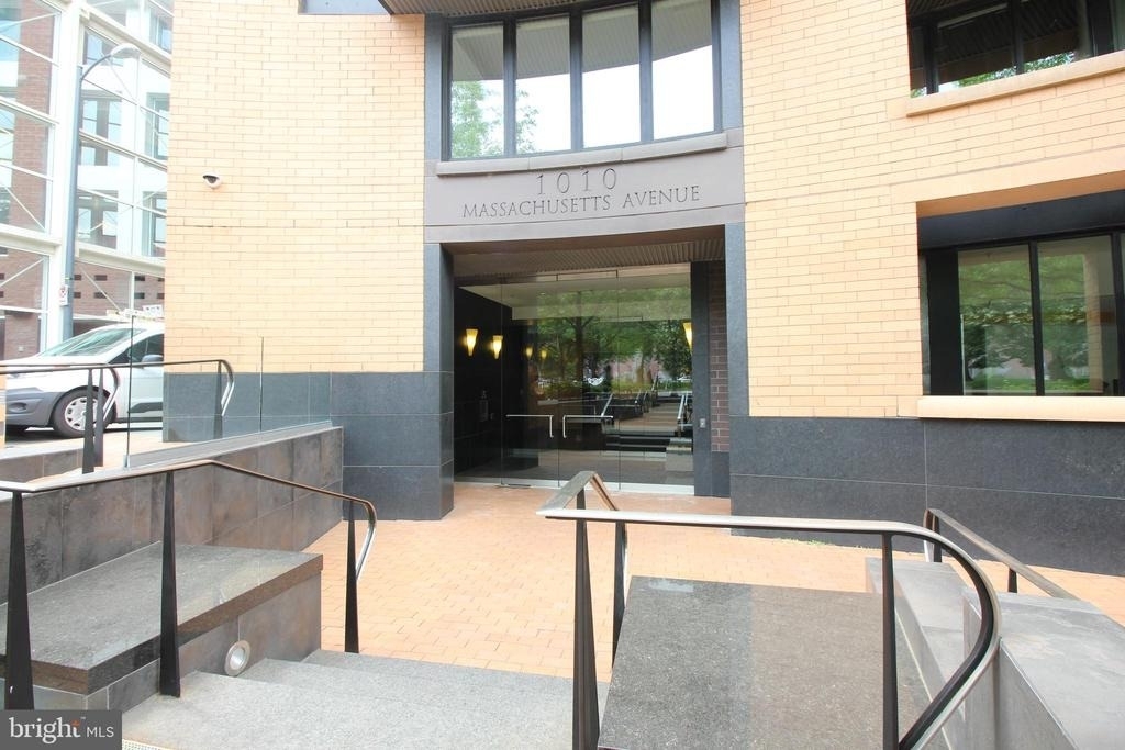 1010 Massachusetts Avenue Nw - Photo 1