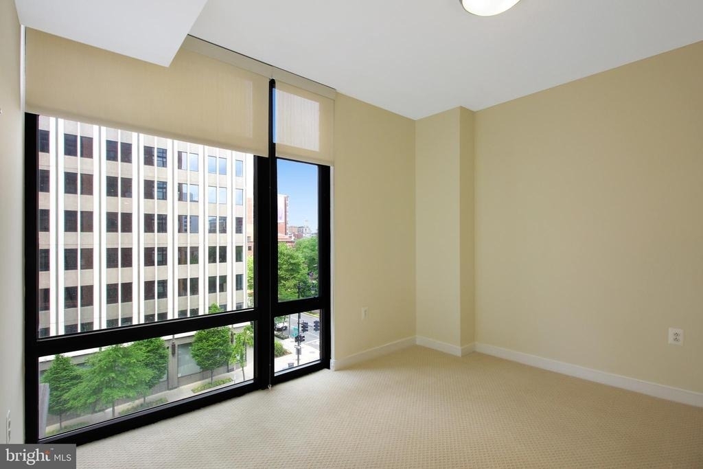 1010 Massachusetts Avenue Nw - Photo 2