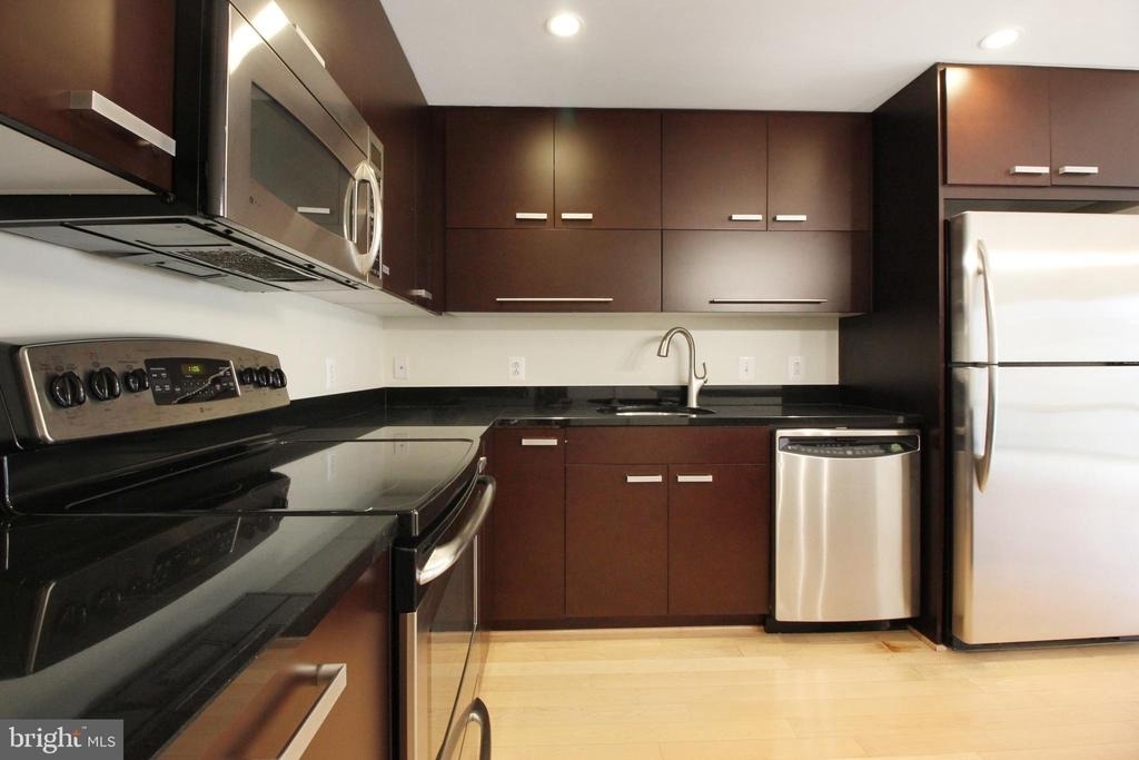 1010 Massachusetts Avenue Nw - Photo 15