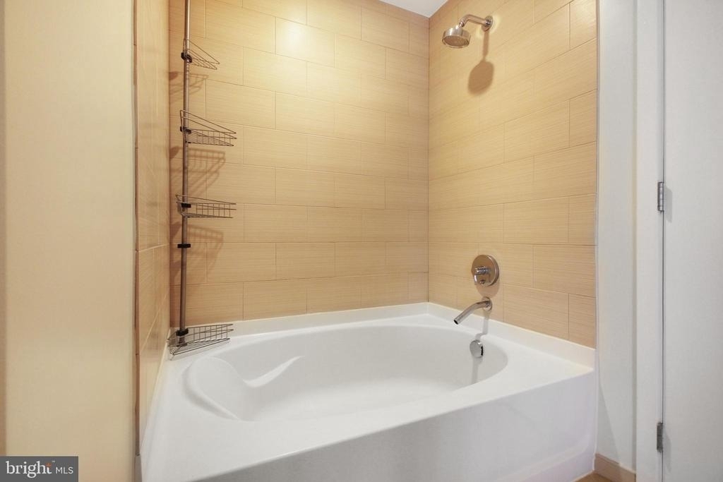1010 Massachusetts Avenue Nw - Photo 9