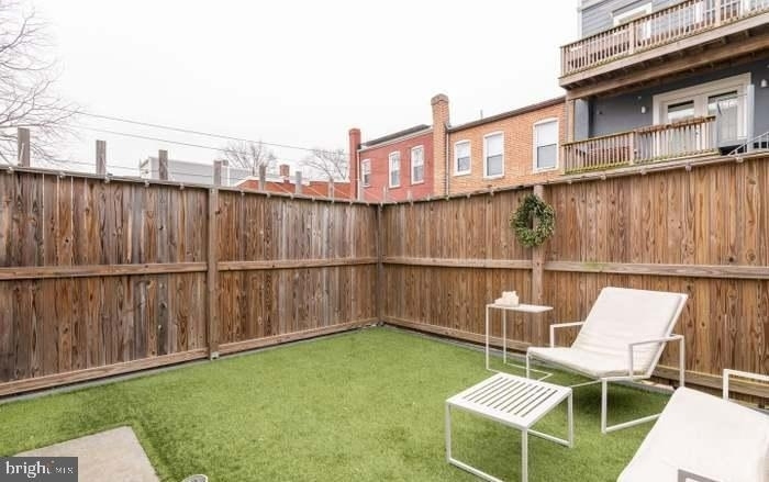628 I Street Ne - Photo 8