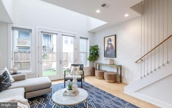 628 I Street Ne - Photo 6