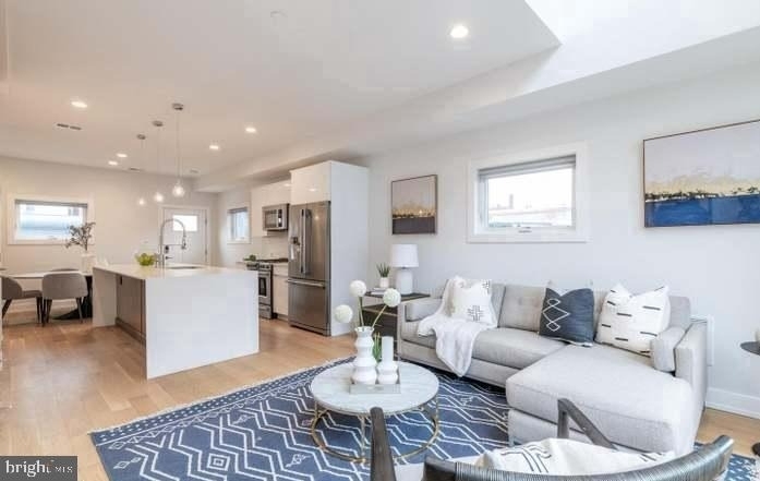 628 I Street Ne - Photo 1