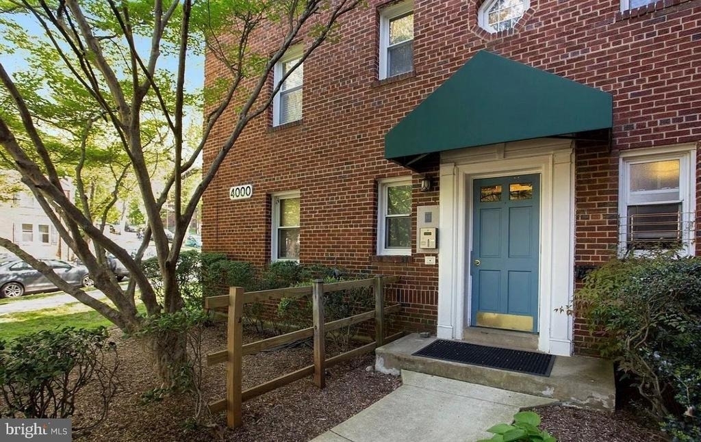 4000 Beecher Street Nw - Photo 0