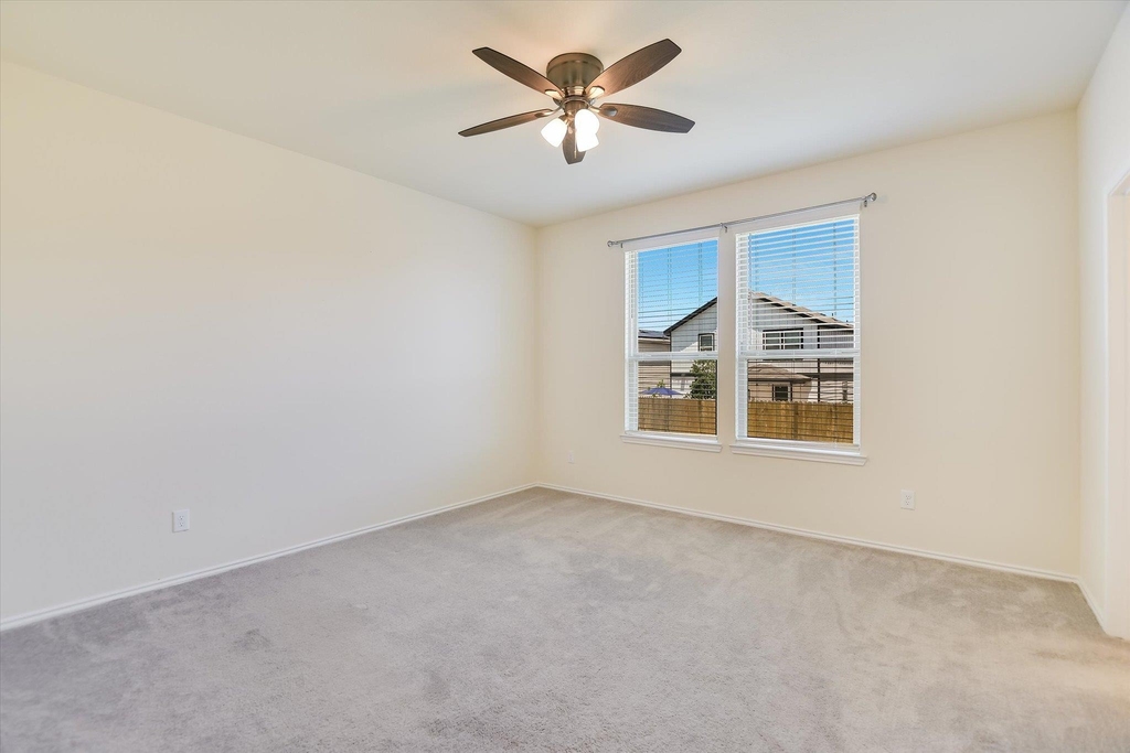 216 The Duke Dr - Photo 11