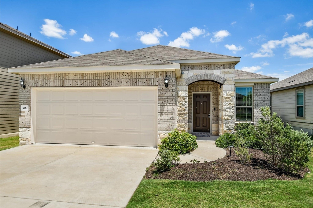 216 The Duke Dr - Photo 2