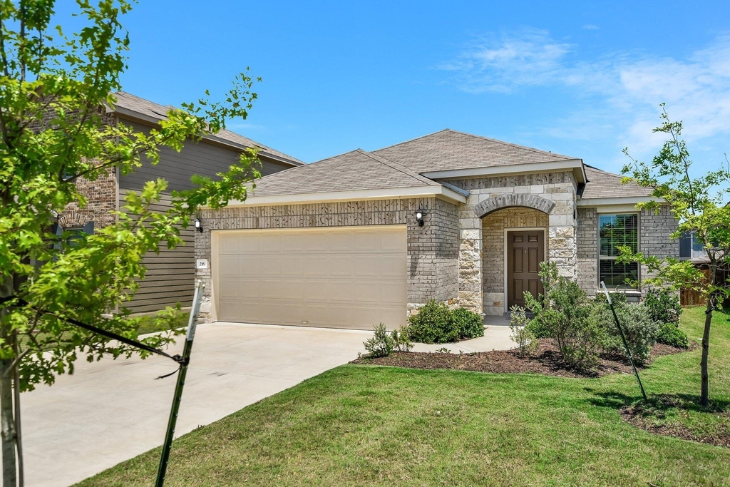 216 The Duke Dr - Photo 1