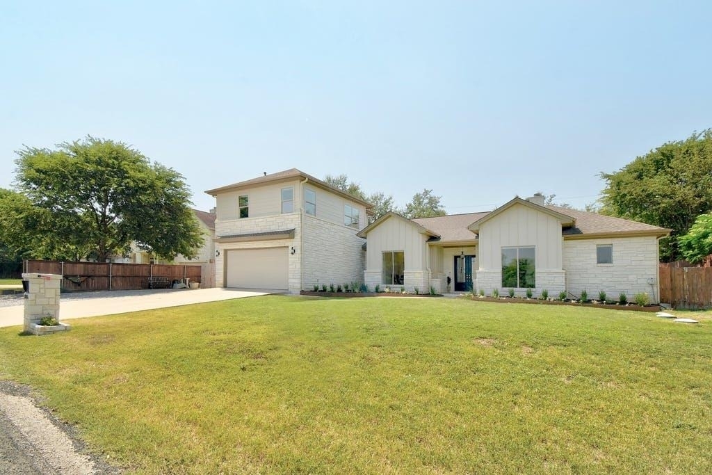 1006 Lipan Trl - Photo 1