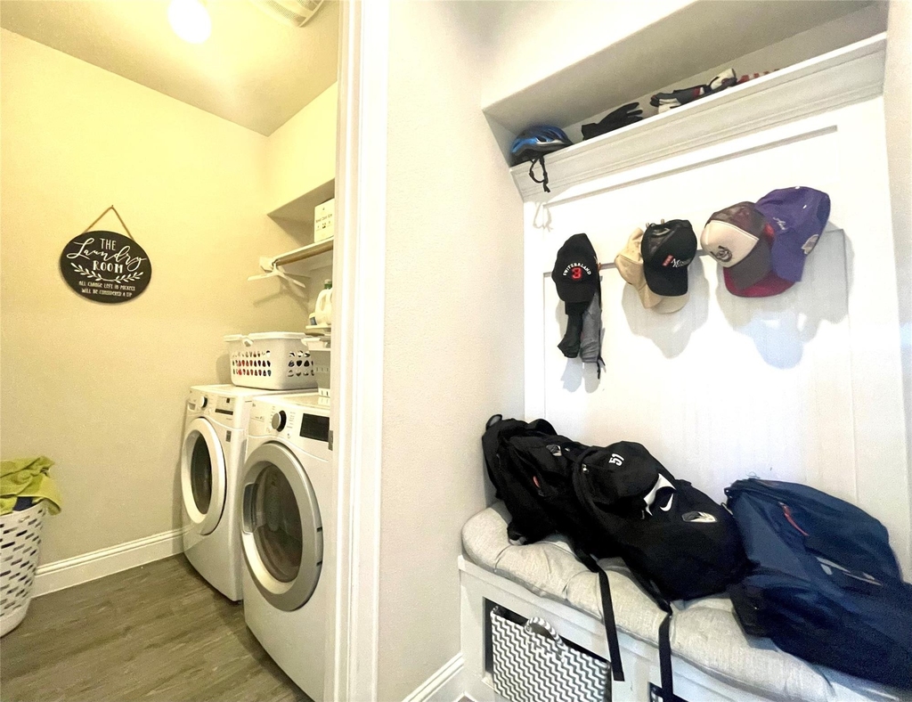 6829 Brindisi Pl - Photo 29