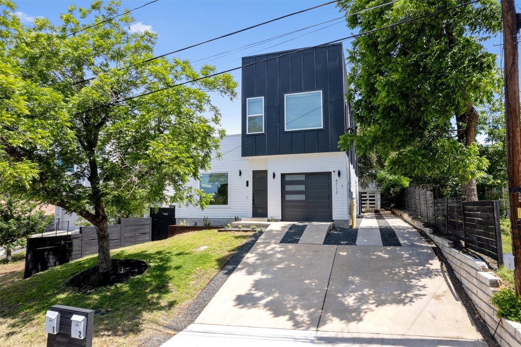4712 Reyes St - Photo 1