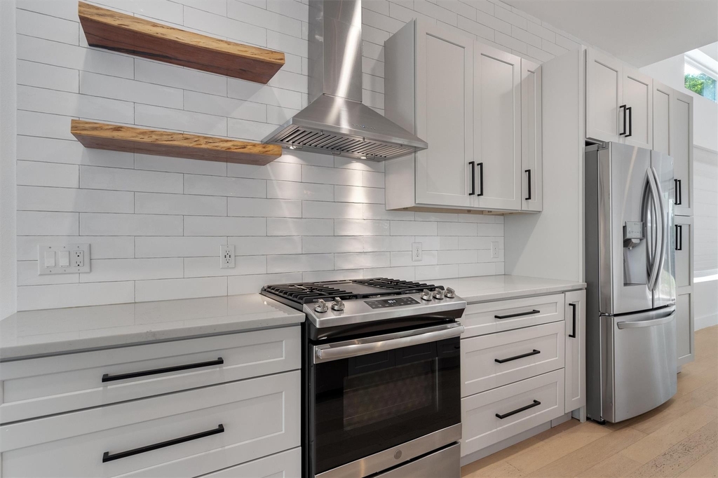 4712 Reyes St - Photo 9