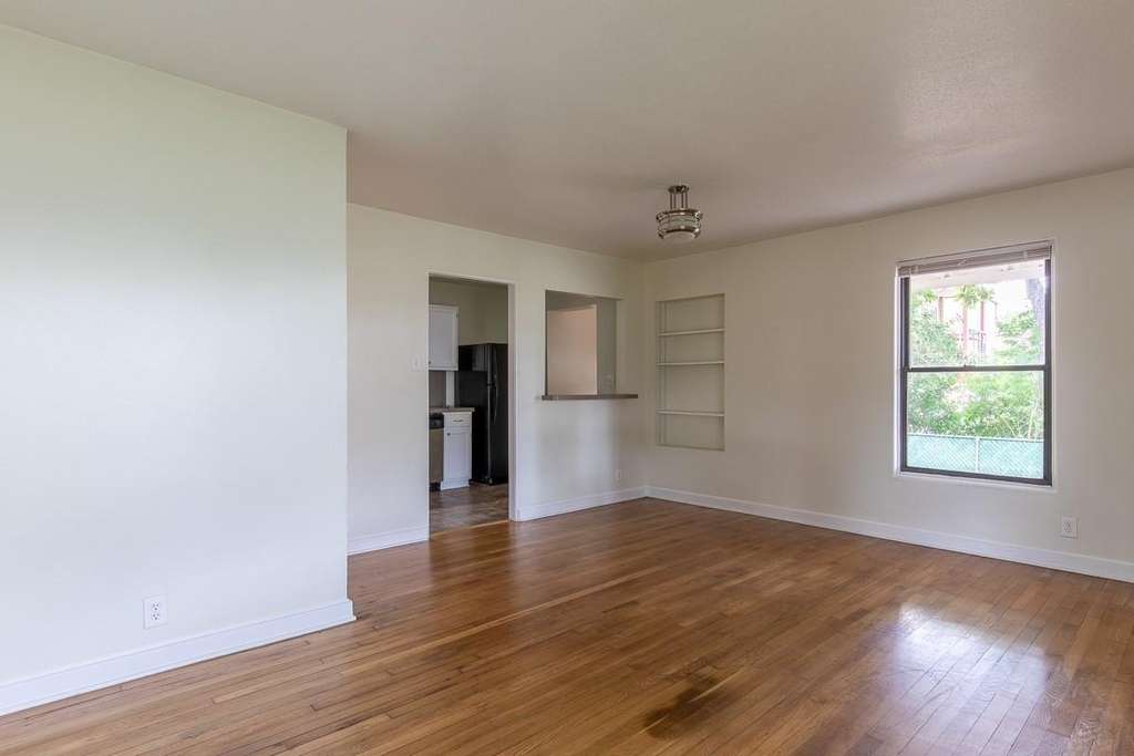 5514 Grover Ave - Photo 6