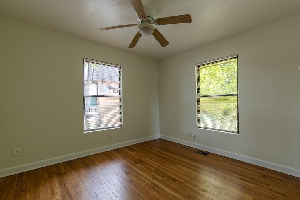 5514 Grover Ave - Photo 8