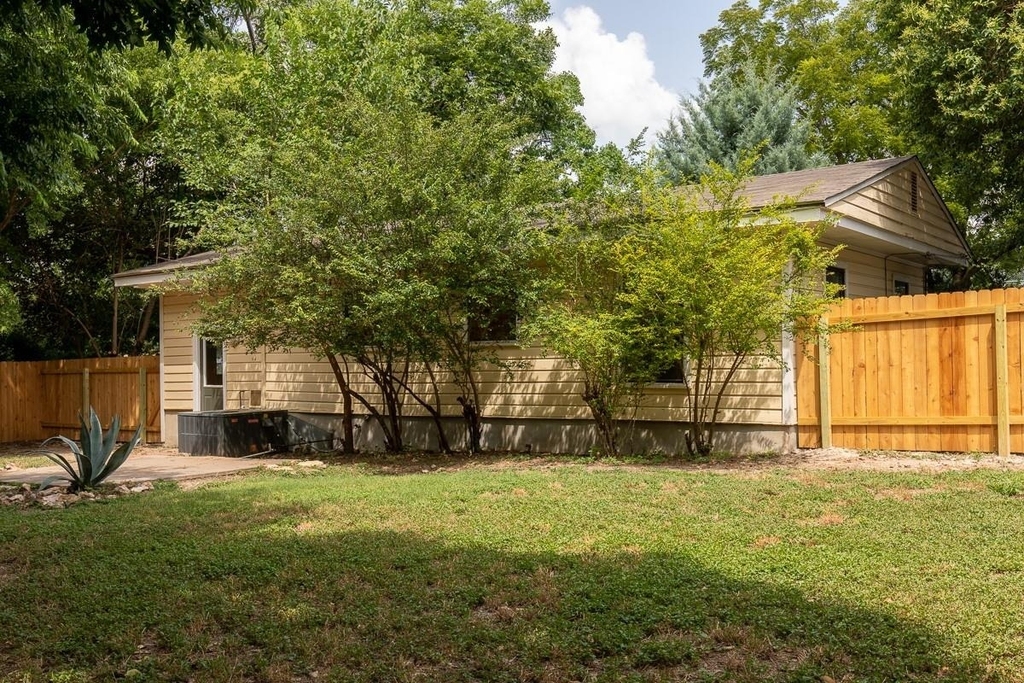 5514 Grover Ave - Photo 10