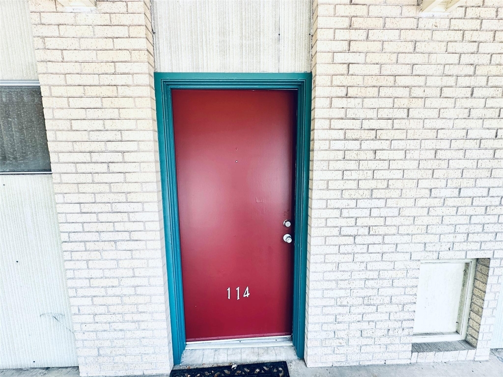601 W 11th St - Photo 31
