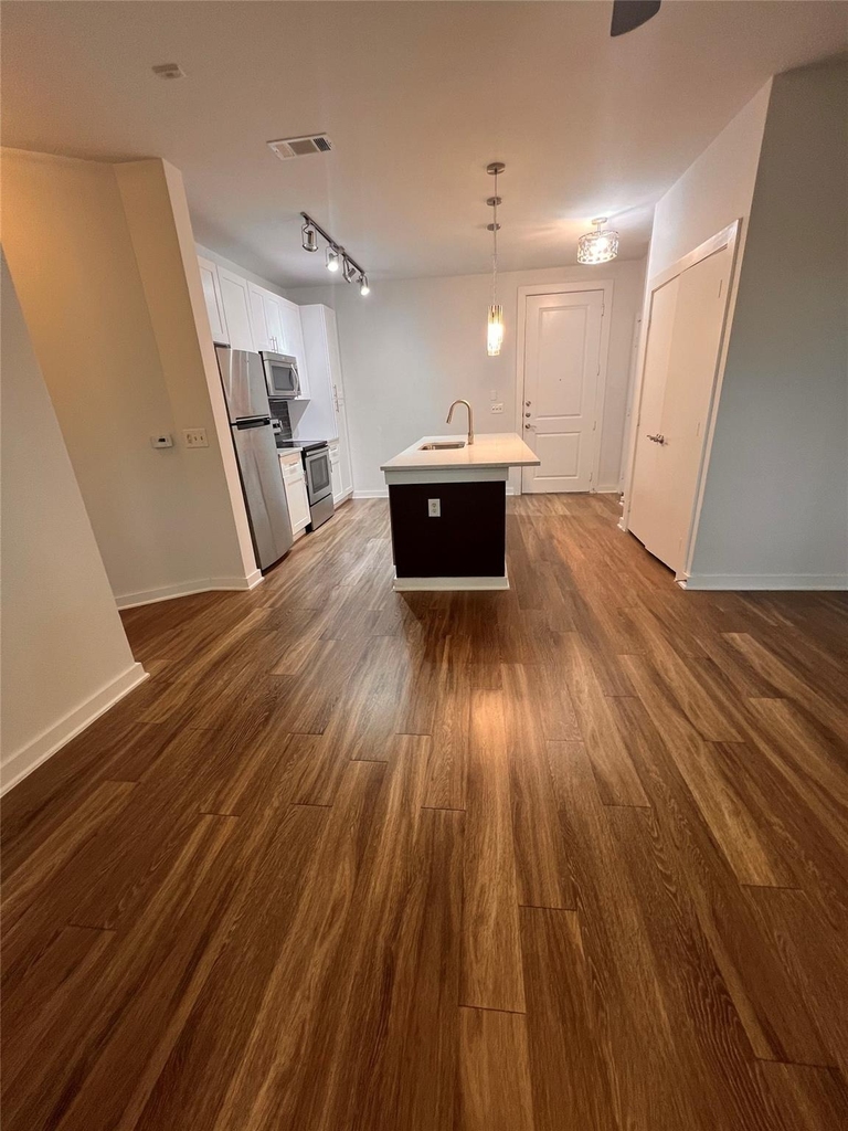 1900 Barton Springs Rd - Photo 8
