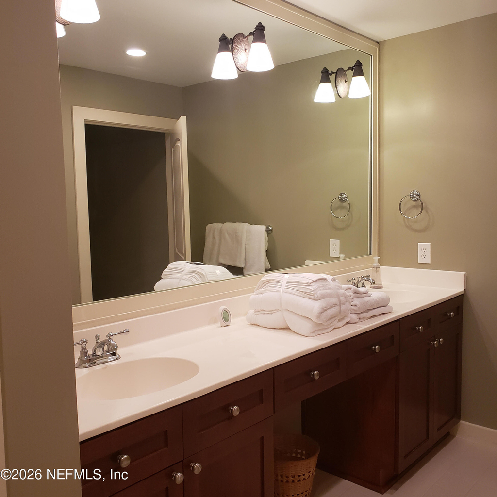945 Registry Boulevard - Photo 3