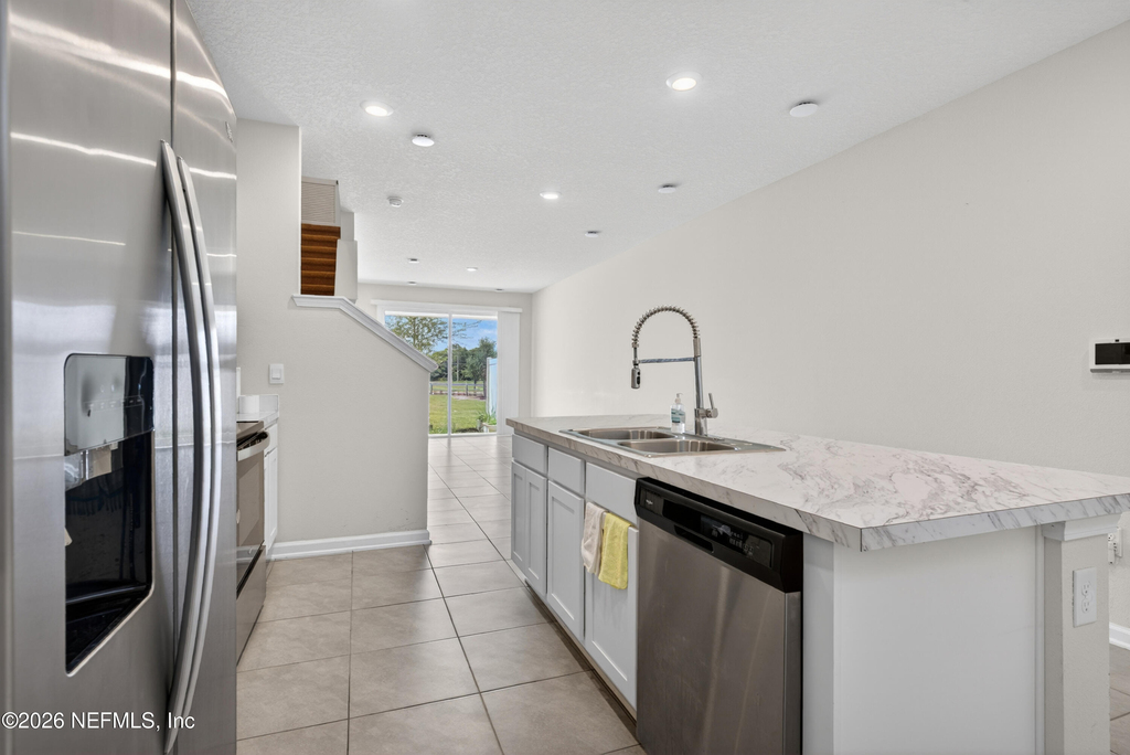 8210 Larose Road - Photo 6