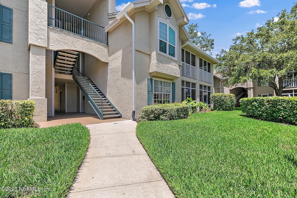 900 Ironwood Drive - Photo 0