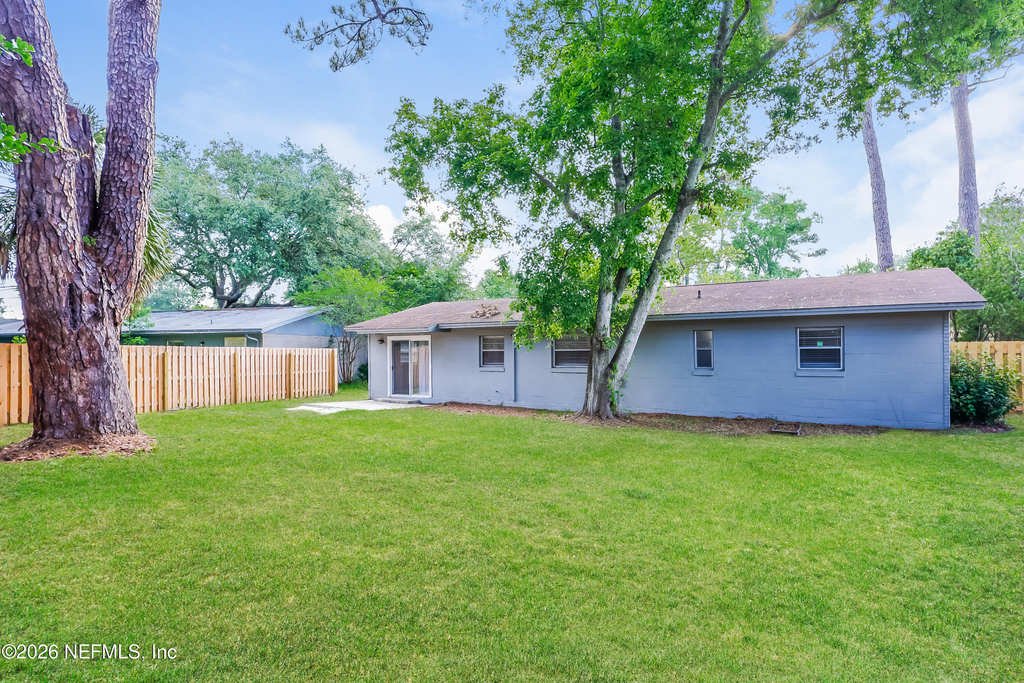 7930 Rondeau Drive E - Photo 11