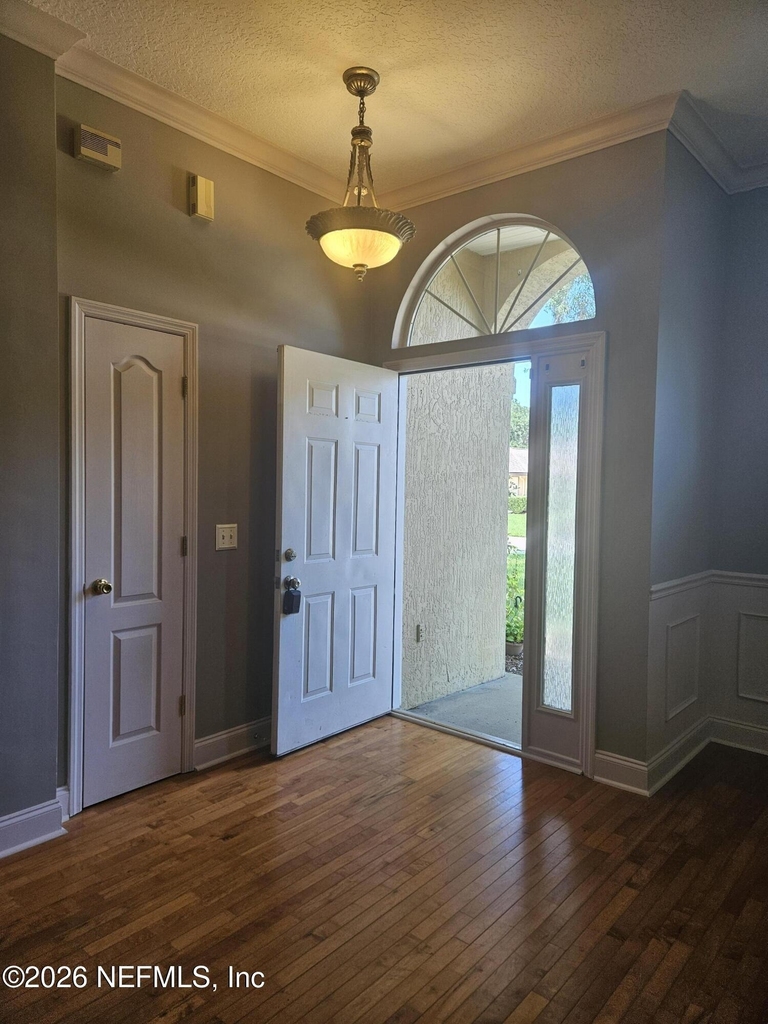 2338 Cool Springs Drive N - Photo 1