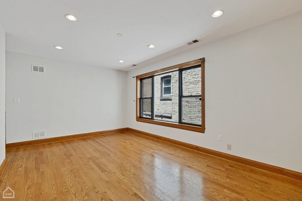 4544 N Western Avenue - Photo 4