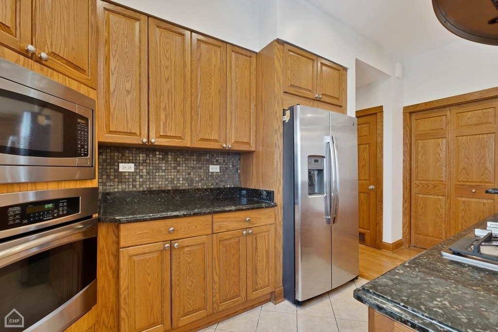 4544 N Western Avenue - Photo 11