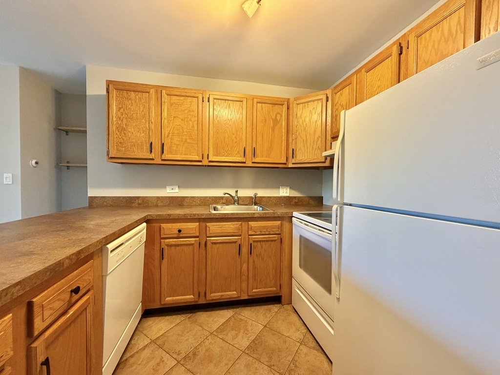 5820 Oakwood Drive - Photo 3