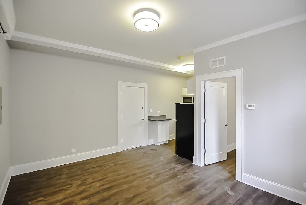 817 W Lakeside Place - Photo 9