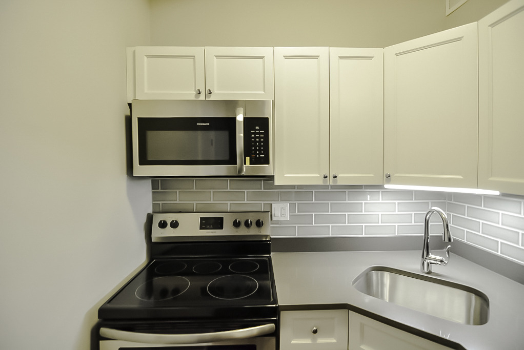 817 W Lakeside Place - Photo 4
