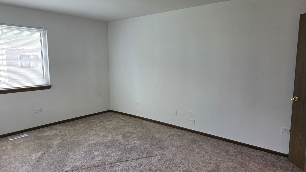 951 Glouchester Circle - Photo 8
