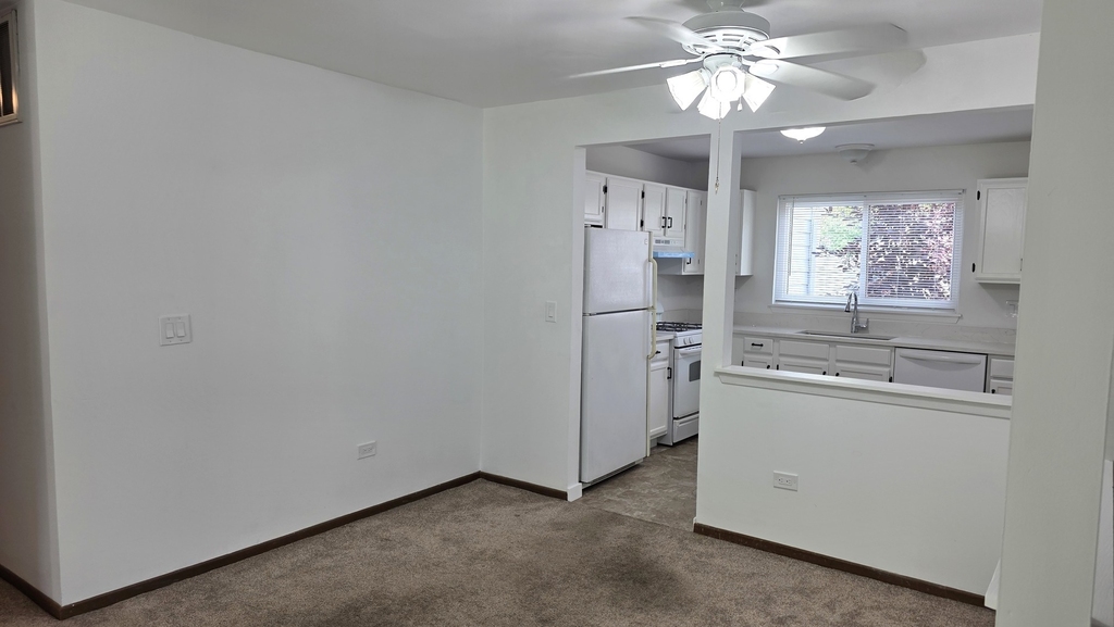 951 Glouchester Circle - Photo 4
