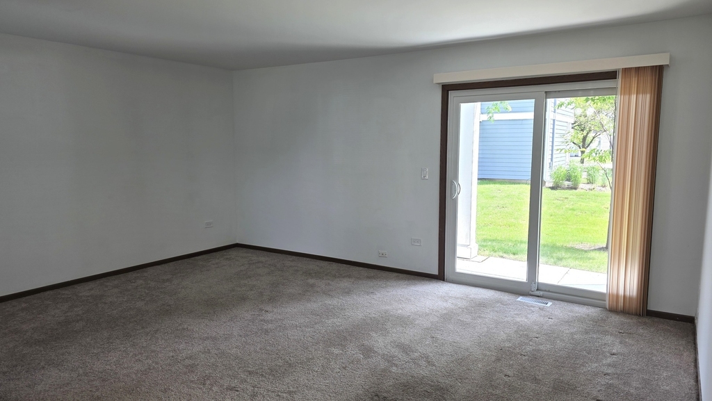 951 Glouchester Circle - Photo 5