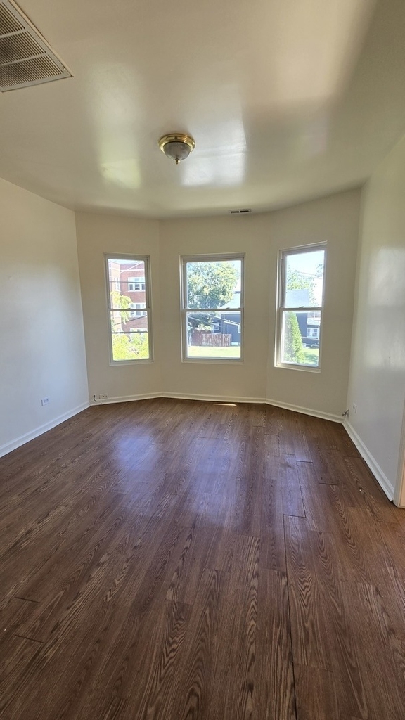 63 Hickory Street - Photo 3