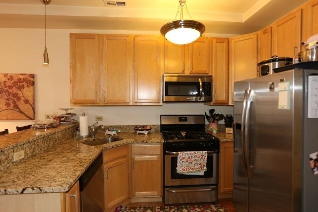 1935 N Wood Street - Photo 1