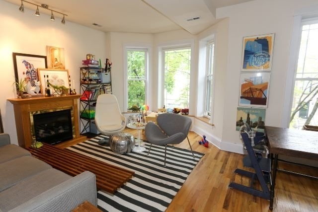 1935 N Wood Street - Photo 4