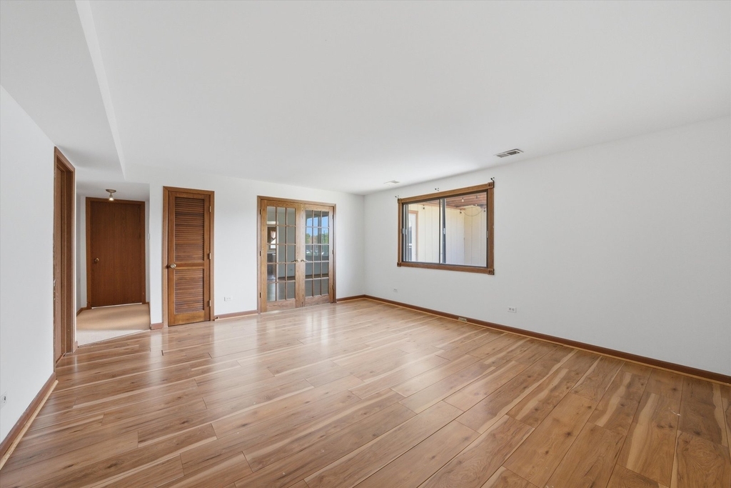 19444 Wolf Road - Photo 3