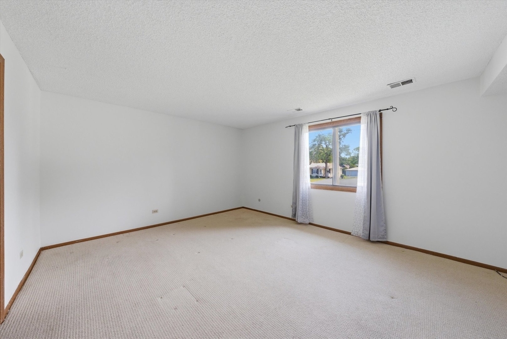19444 Wolf Road - Photo 8