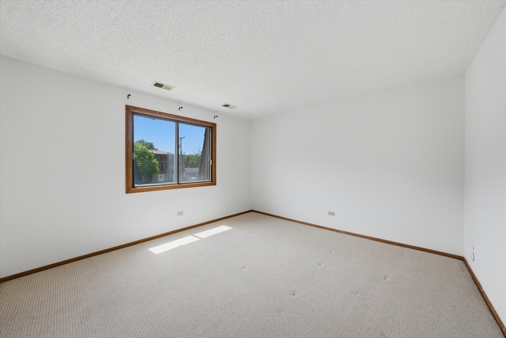 19444 Wolf Road - Photo 11