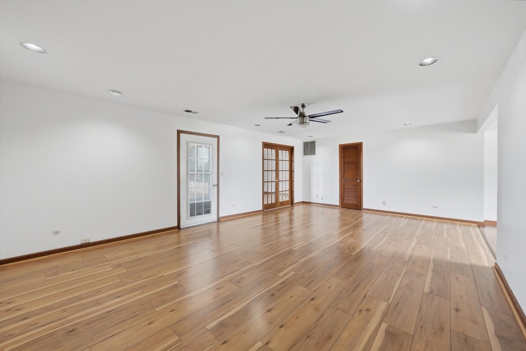 19444 Wolf Road - Photo 2