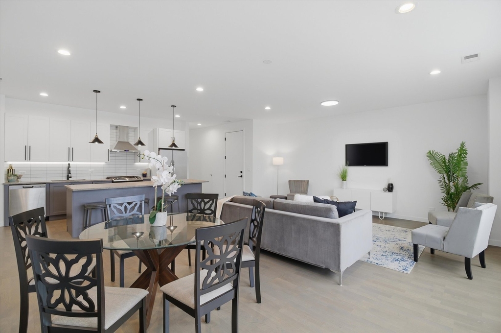5824 N Lincoln Avenue - Photo 4