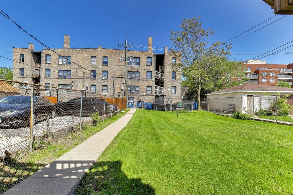 43 N Menard Avenue - Photo 18